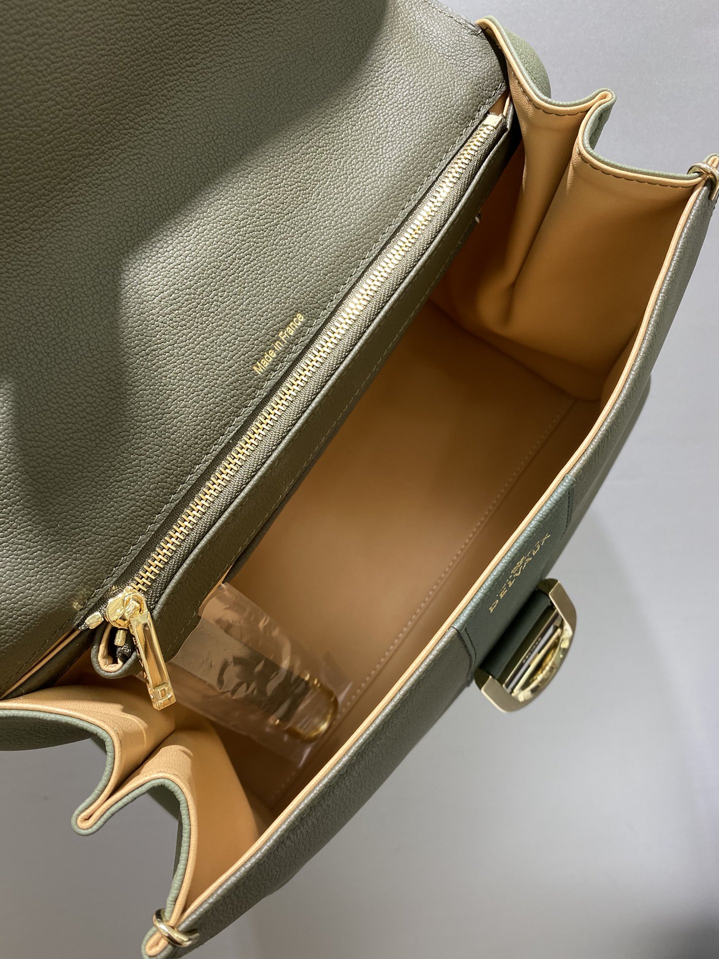 델보 브리앙 MM 토고백 미듐